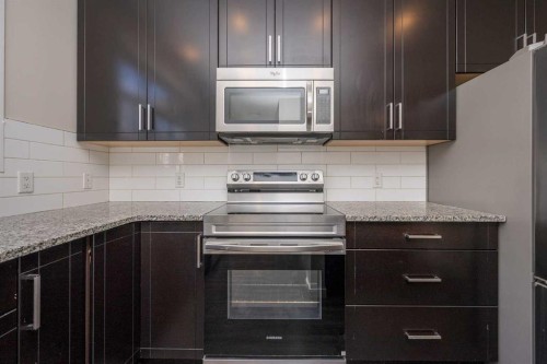 203 Copperstone Park Se, Calgary, AB - Indoor Photo Showing Kitchen