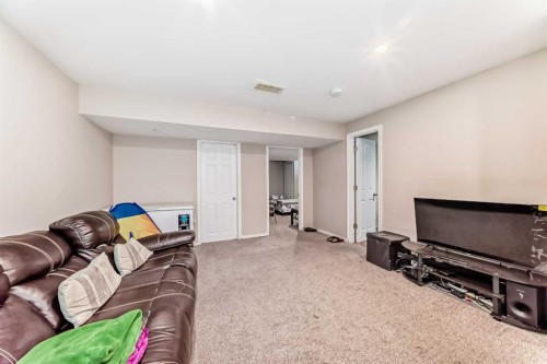 32 Saddlebrook Place Ne, Calgary, AB - Indoor