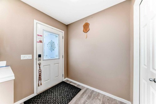 32 Saddlebrook Place Ne, Calgary, AB - Indoor Photo Showing Other Room
