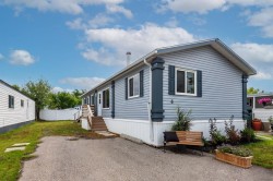 6-6724 17 Avenue SE Calgary, AB T2A 0W5