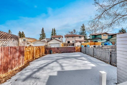 56 Cedarwood Hill Sw, Calgary, AB - Outdoor