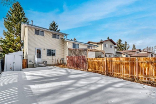 56 Cedarwood Hill Sw, Calgary, AB - Outdoor