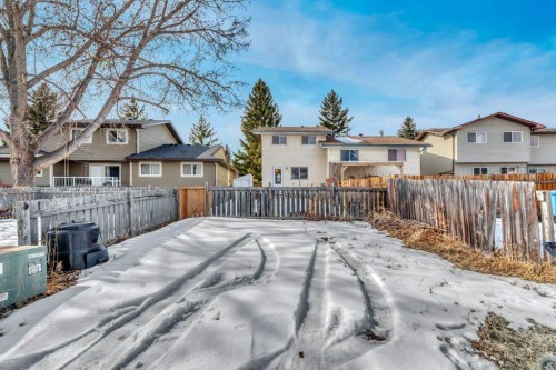 56 Cedarwood Hill Sw, Calgary, AB - Outdoor