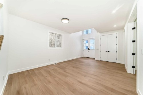 28 Saddlecrest Manor Ne, Calgary, AB - Indoor Photo Showing Other Room