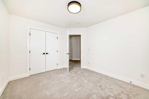 28 Saddlecrest Manor Ne, Calgary, AB - Indoor Photo Showing Other Room