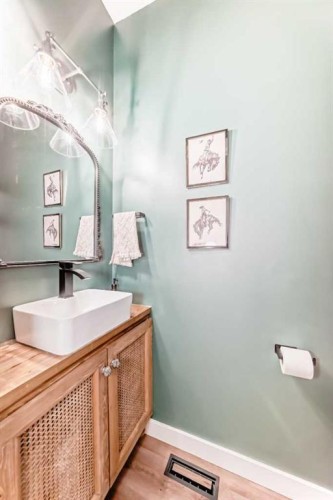 449 Sunset Link, Crossfield, AB - Indoor Photo Showing Bathroom