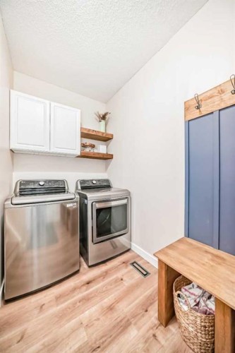 449 Sunset Link, Crossfield, AB - Indoor