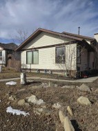 195 Shawglen Road SW Calgary, AB T2Y 1Y2