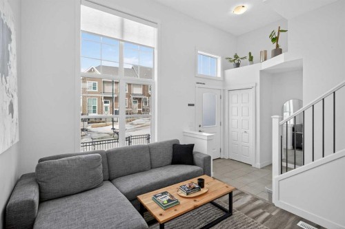 103 Cranbrook Walk Se, Calgary, AB - Indoor Photo Showing Living Room