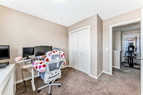 302 Auburn Crest Way Se, Calgary, AB - Indoor Photo Showing Office