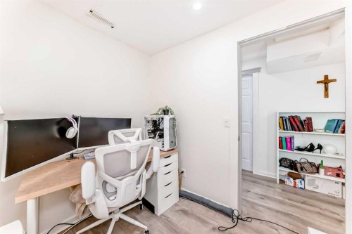302 Auburn Crest Way Se, Calgary, AB - Indoor Photo Showing Office