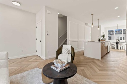 3107 42 Street Sw, Calgary, AB - Indoor