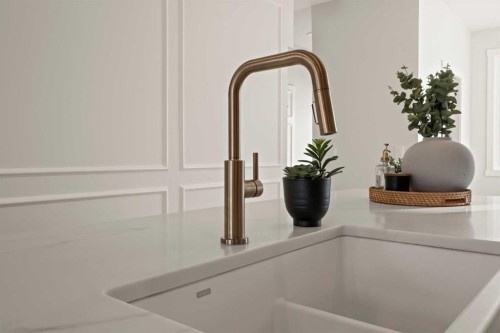 3107 42 Street Sw, Calgary, AB - Indoor Photo Showing Other Room