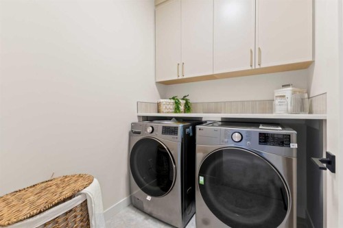 3107 42 Street Sw, Calgary, AB - Indoor Photo Showing Laundry Room