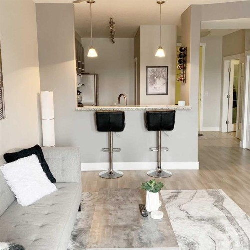 403-830 Centre Avenue Ne, Calgary, AB - Indoor