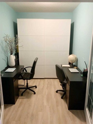 403-830 Centre Avenue Ne, Calgary, AB - Indoor Photo Showing Office