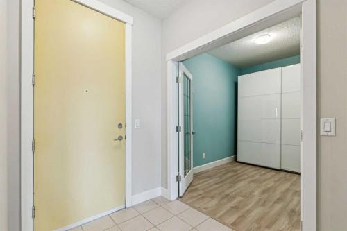 403-830 Centre Avenue Ne, Calgary, AB - Indoor Photo Showing Other Room