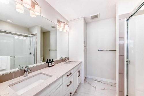 108 Walgrove Cove Se, Calgary, AB - Indoor Photo Showing Bathroom