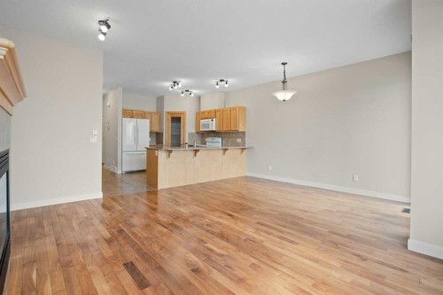 36-351 Monteith Drive Se, High River, AB - Indoor Photo Showing Kitchen