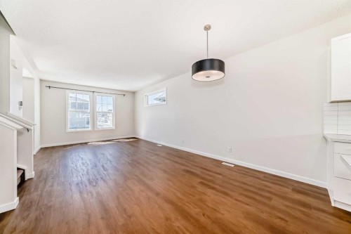 80 Magnolia Way Se, Calgary, AB - Indoor Photo Showing Other Room