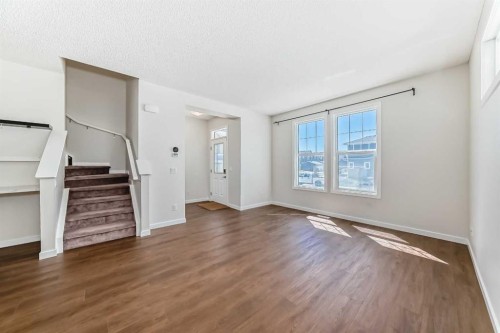 80 Magnolia Way Se, Calgary, AB - Indoor Photo Showing Other Room