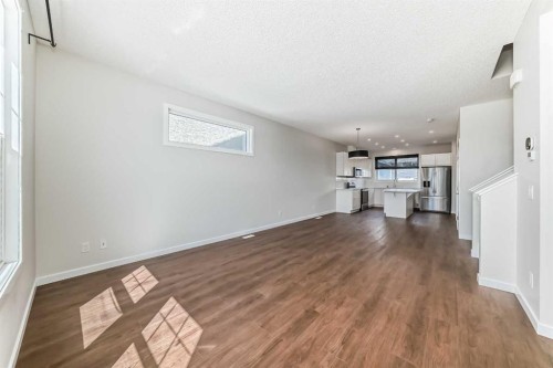 80 Magnolia Way Se, Calgary, AB - Indoor
