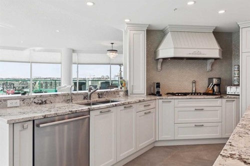 901-837 2 Avenue Sw, Calgary, AB - Indoor Photo Showing Kitchen With Double Sink With Upgraded Kitchen