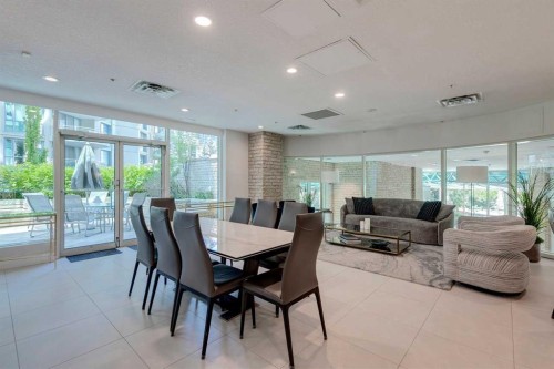 901-837 2 Avenue Sw, Calgary, AB - Indoor Photo Showing Dining Room