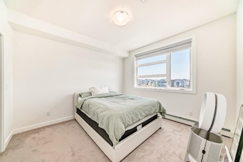 2307-55 Lucas Way Nw, Calgary, AB - Indoor Photo Showing Bedroom