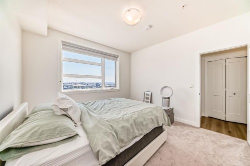 2307-55 Lucas Way Nw, Calgary, AB - Indoor Photo Showing Bedroom