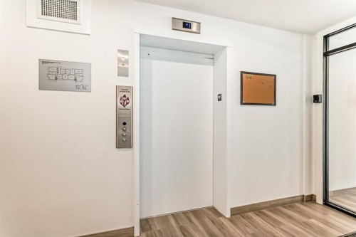2307-55 Lucas Way Nw, Calgary, AB - Indoor Photo Showing Other Room
