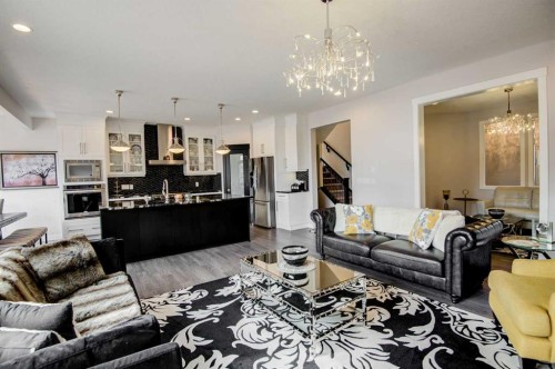 53 Sherwood Square Nw, Calgary, AB - Indoor Photo Showing Living Room