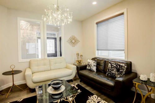 53 Sherwood Square Nw, Calgary, AB - Indoor Photo Showing Living Room