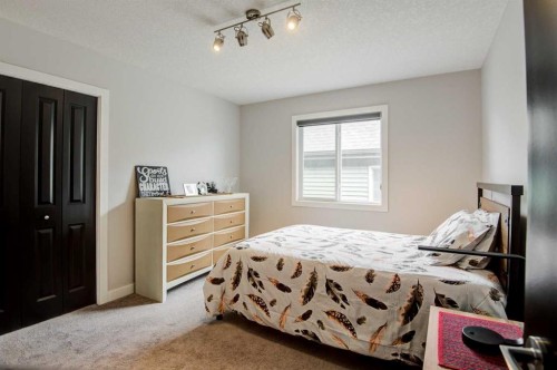 53 Sherwood Square Nw, Calgary, AB - Indoor Photo Showing Bedroom