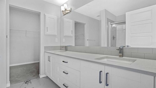 1302-220 Seton Grove Se, Calgary, AB - Indoor Photo Showing Bathroom
