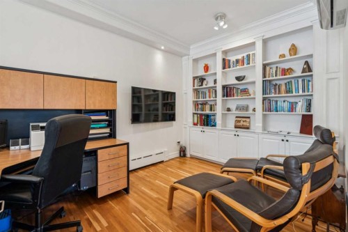 509 15 Avenue Ne, Calgary, AB - Indoor Photo Showing Office