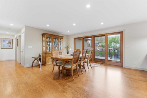 228 Cantrell Place Sw, Calgary, AB - Indoor Photo Showing Dining Room
