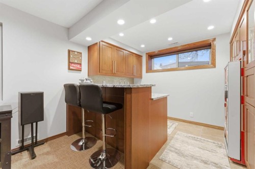 228 Cantrell Place Sw, Calgary, AB - Indoor