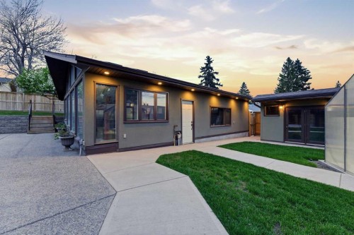228 Cantrell Place Sw, Calgary, AB - Outdoor