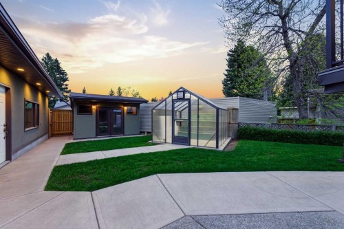 228 Cantrell Place Sw, Calgary, AB - Outdoor