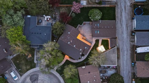 228 Cantrell Place Sw, Calgary, AB - Outdoor