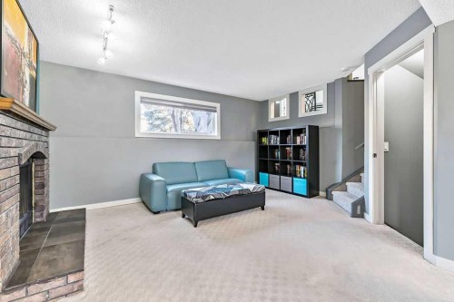 851 Mckenzie Drive Se, Calgary, AB - Indoor