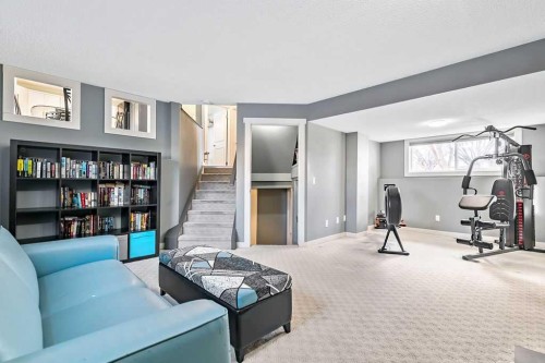 851 Mckenzie Drive Se, Calgary, AB - Indoor