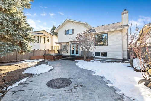 851 Mckenzie Drive Se, Calgary, AB - Outdoor