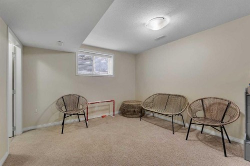 1002-1001 8 Street Nw, Airdrie, AB - Indoor