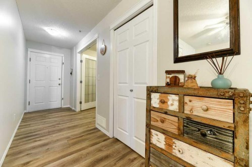 102-6315 Ranchview Drive Nw, Calgary, AB - Indoor Photo Showing Other Room