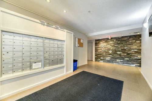 102-6315 Ranchview Drive Nw, Calgary, AB - Indoor Photo Showing Other Room