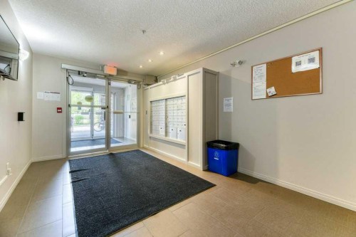 102-6315 Ranchview Drive Nw, Calgary, AB - Indoor Photo Showing Other Room