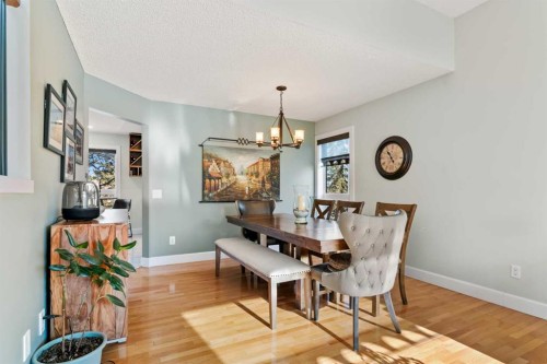 49 Macewan Ridge Close Nw, Calgary, AB - Indoor Photo Showing Dining Room