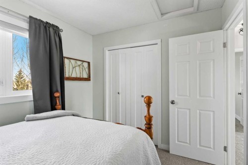 49 Macewan Ridge Close Nw, Calgary, AB - Indoor Photo Showing Bedroom